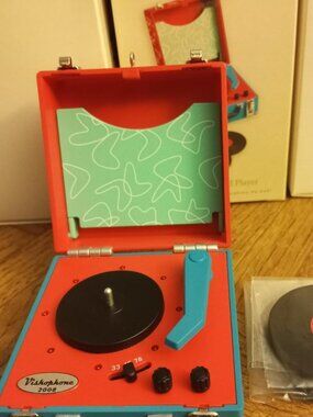 Hallmark Keepsake Ornament Cool Yule Record Player - 2008